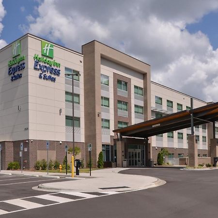 Holiday Inn Express & Suites Charlotte - Ballantyne, An Ihg Hotel Exterior photo